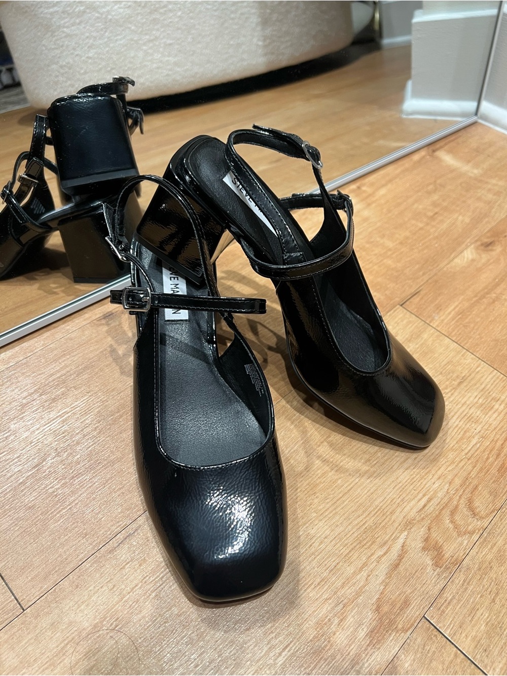 Steve Madden “Emjay” Leather Mary Jane Block Heel Pumps